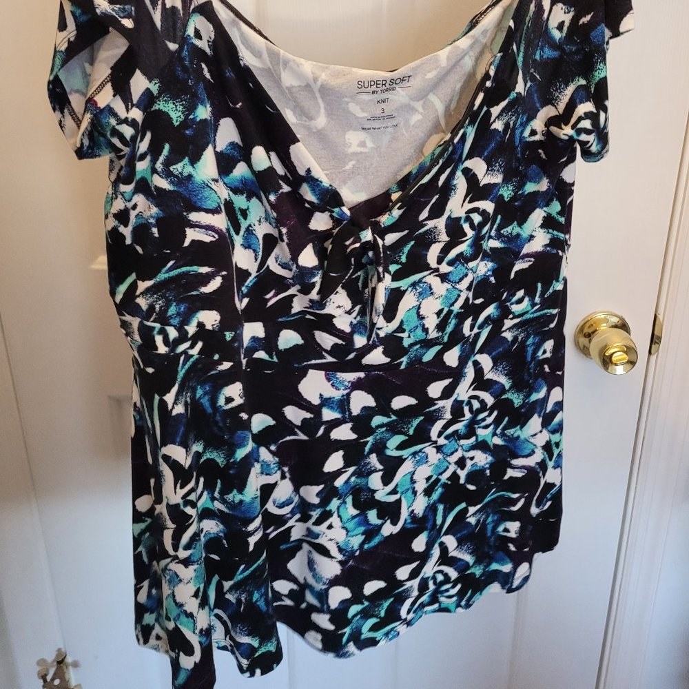 Top from Torrid. Like new.